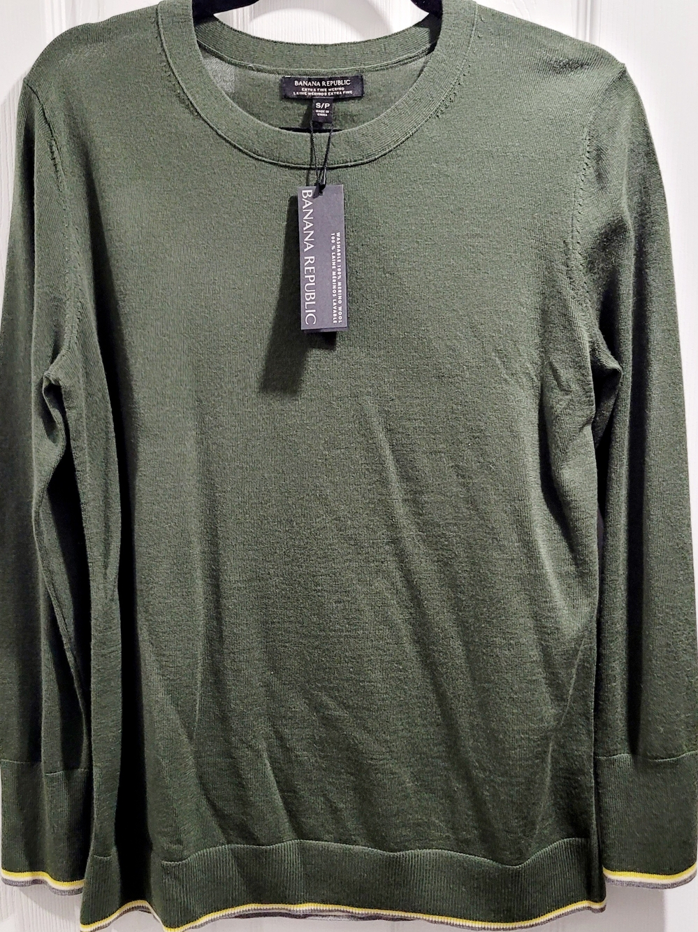Banana Republic Woman Olive Green Crew Neck Sweater 100% Extra Fine Merino Small